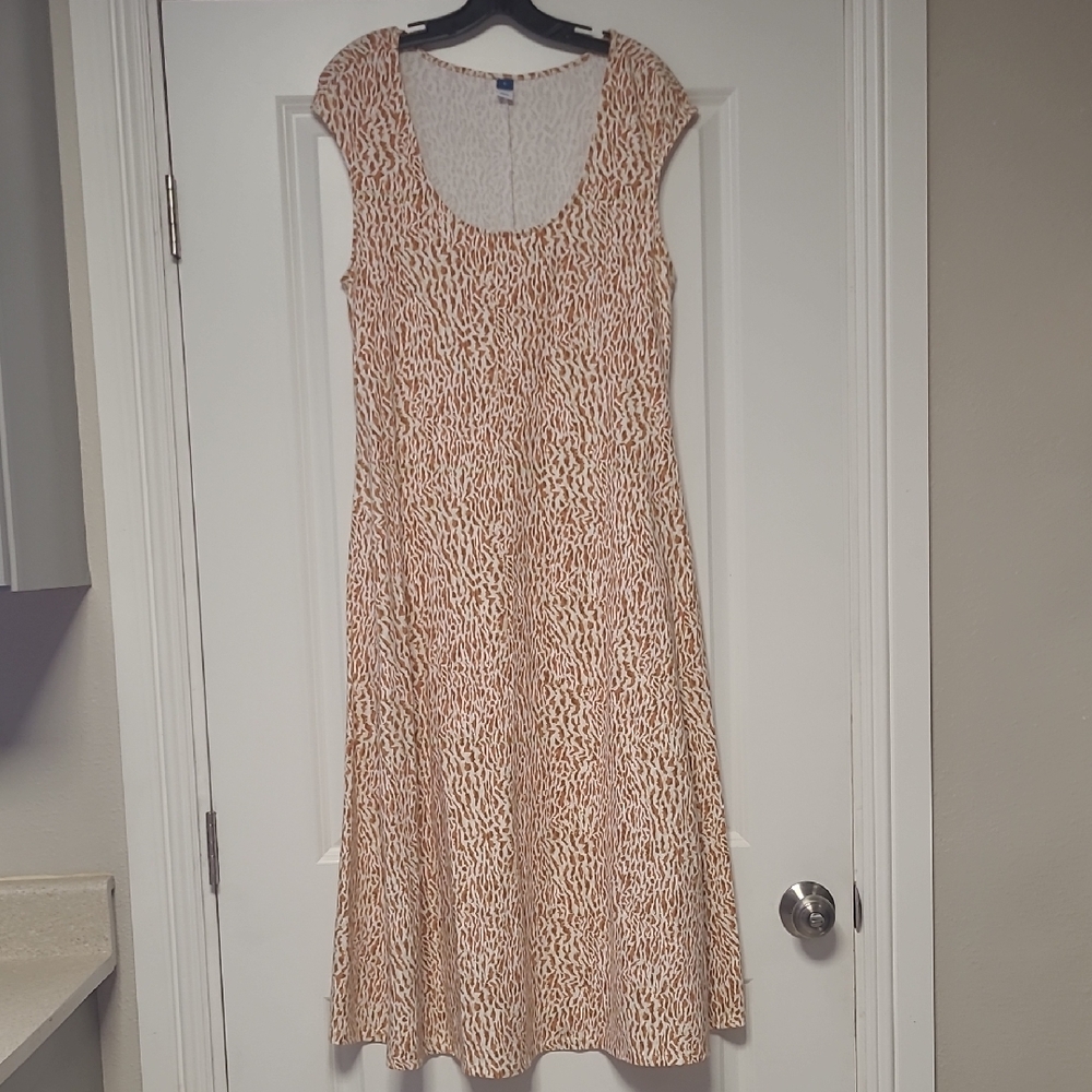 Old Navy Tan and White Midi Dress